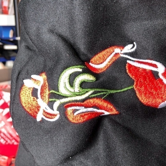 𝅺FLORHO Black Sweatshirt - Picture 8 of 8